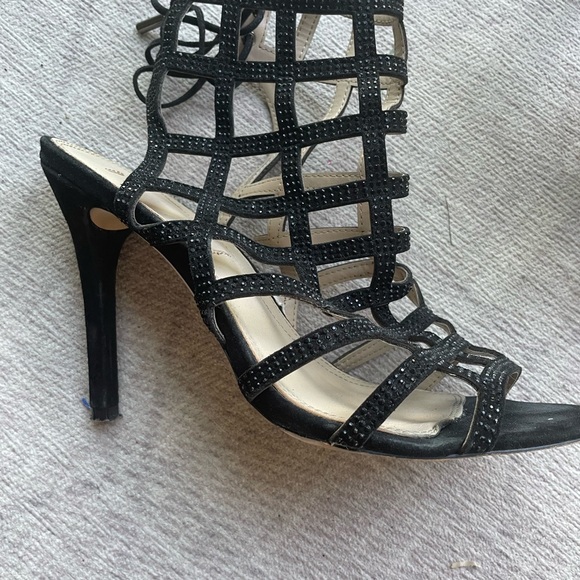 BCBG Max Azria heel in black suede - Picture 2 of 4